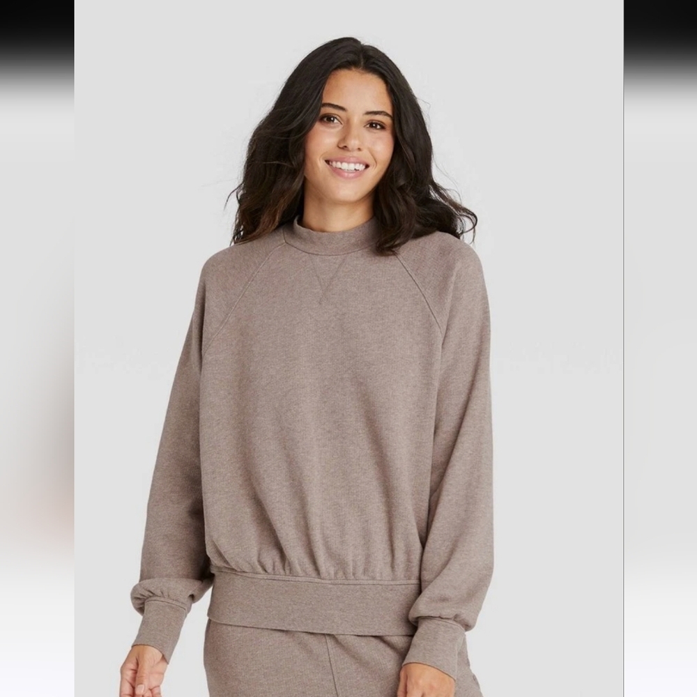 Universal Thread Women's Tan / Brown Mockneck Sweater